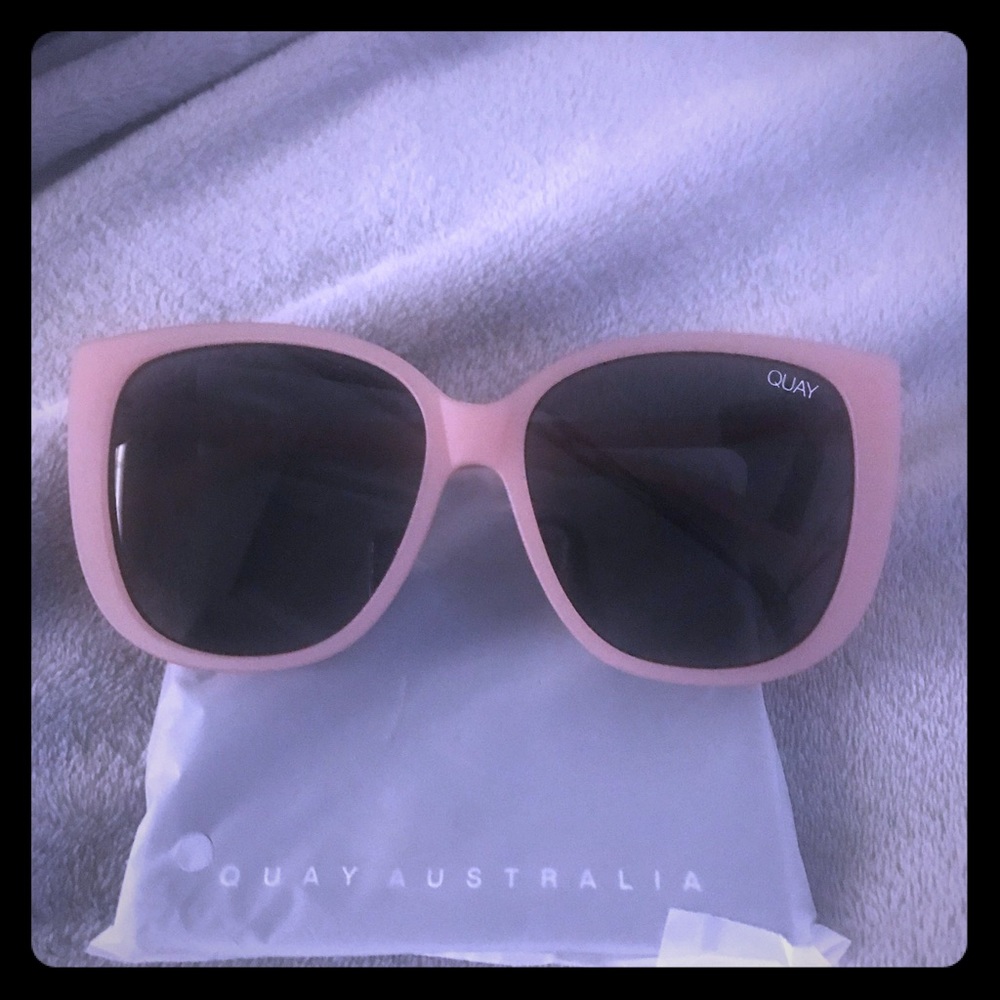 Quay Australia sunglasses pink